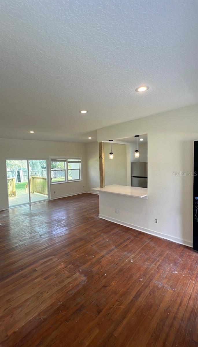 Image 5 of 7 For 715 Clyde Avenue