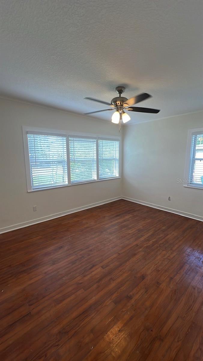 Image 6 of 7 For 715 Clyde Avenue