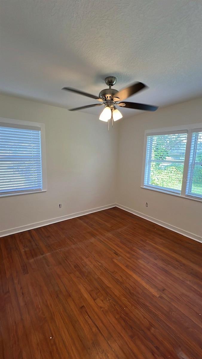 Image 7 of 7 For 715 Clyde Avenue