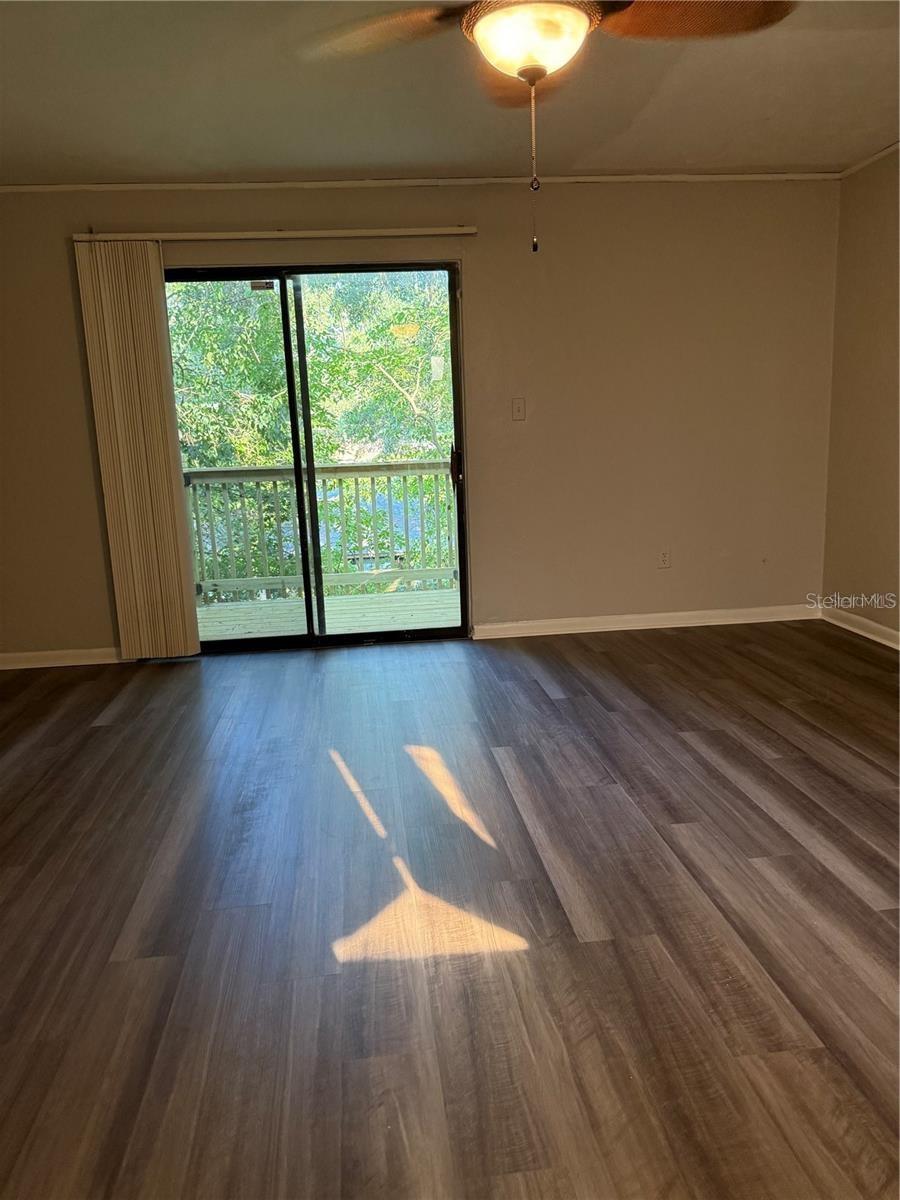 Image 7 of 14 For 4313 68 Terrace