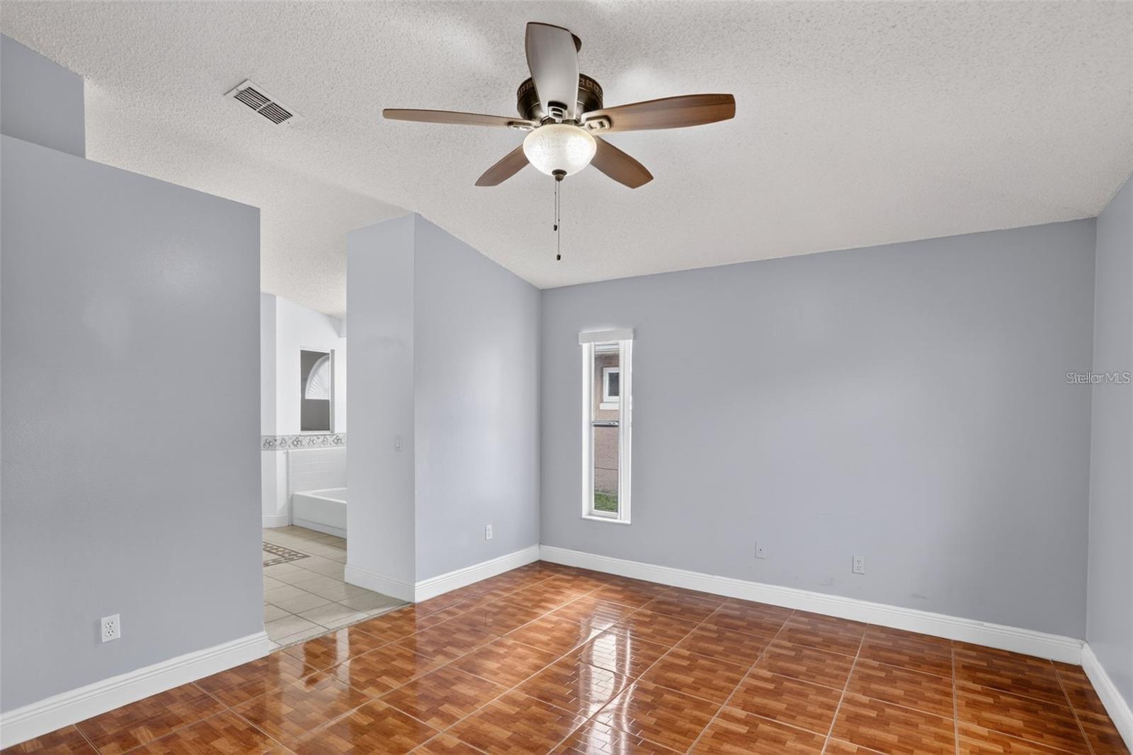 Image 10 of 30 For 14912 White Magnolia Court