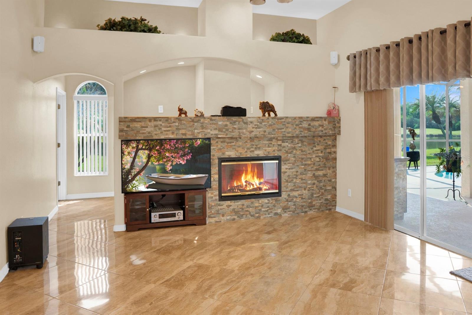 Image 16 of 25 For 215 Strathmore Circle