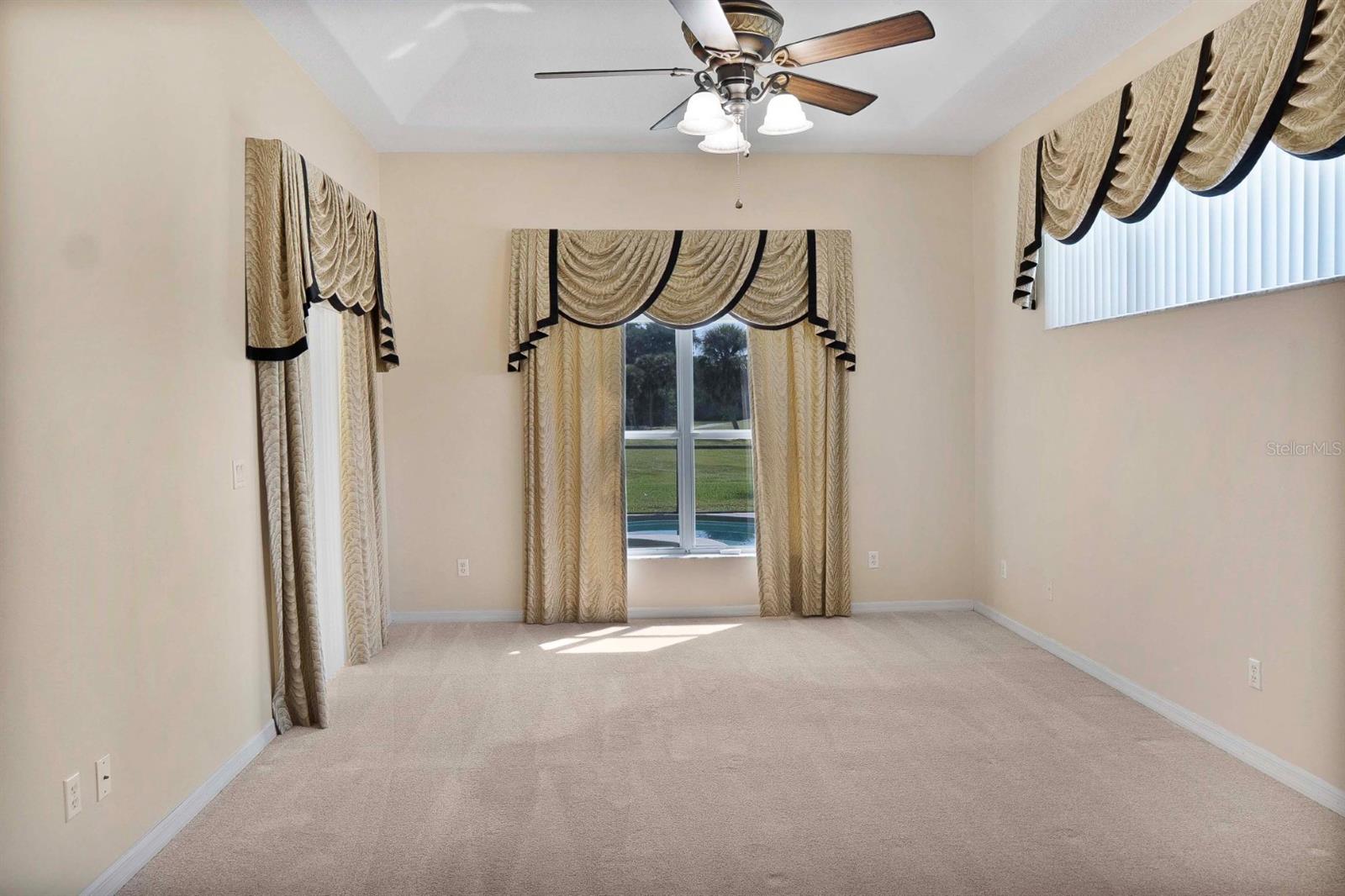 Image 6 of 25 For 215 Strathmore Circle