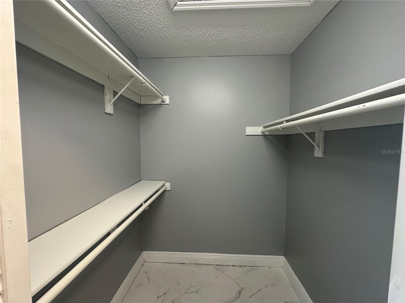 Image 16 of 27 For 7846 Snowberry Circle