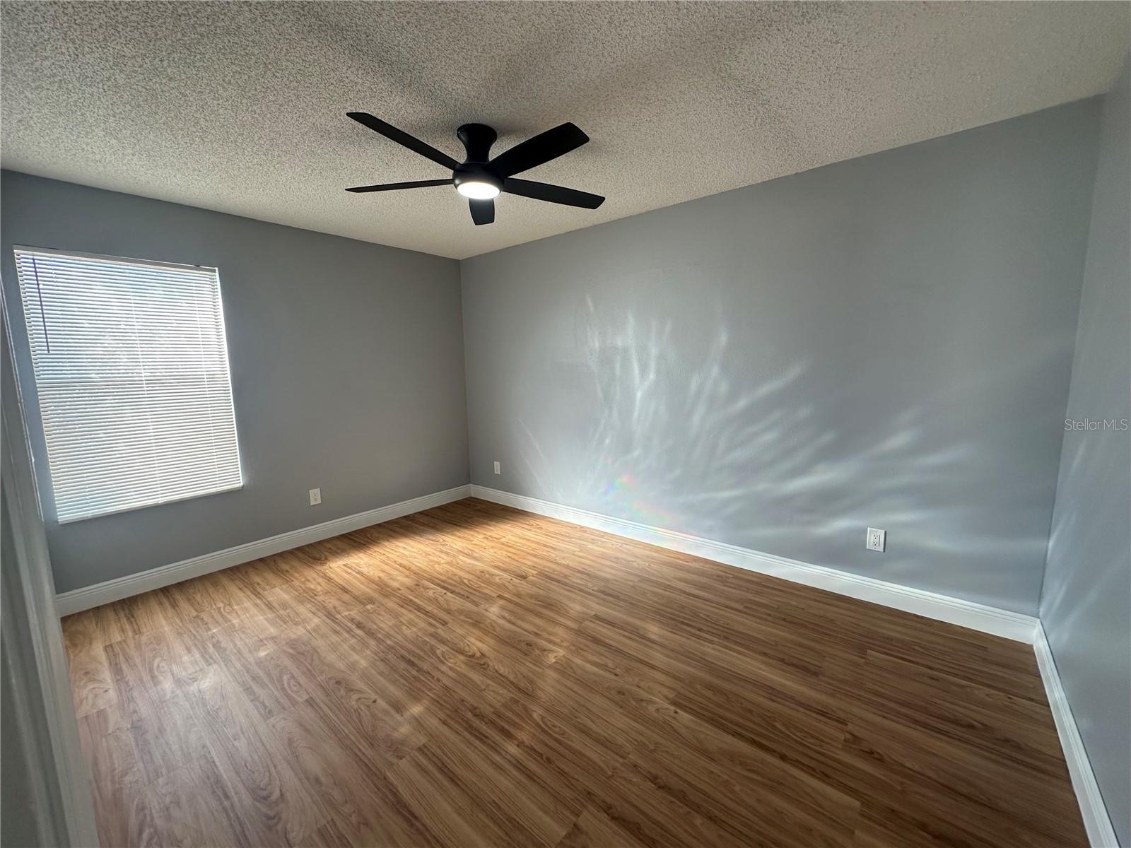 Image 25 of 27 For 7846 Snowberry Circle