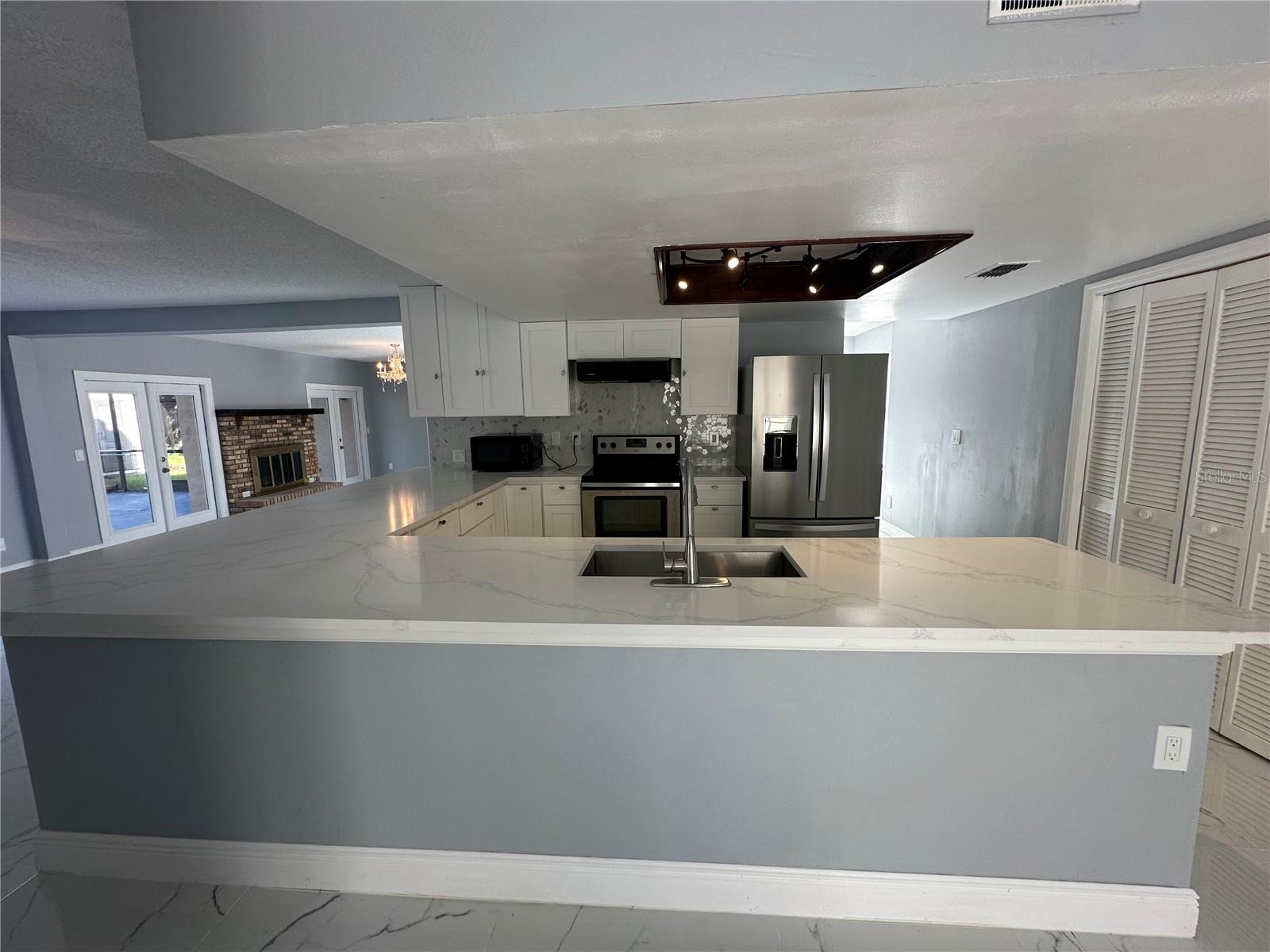 Image 7 of 27 For 7846 Snowberry Circle