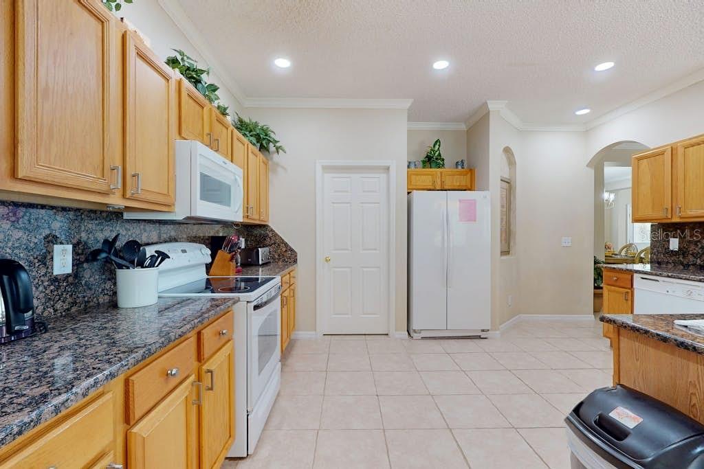 Image 20 of 71 For 8545 La Isla Drive