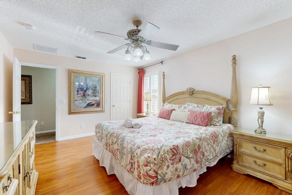 Image 26 of 71 For 8545 La Isla Drive