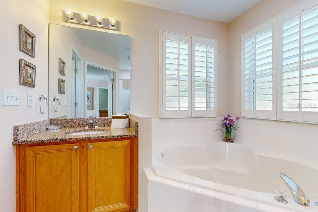 Image 27 of 71 For 8545 La Isla Drive