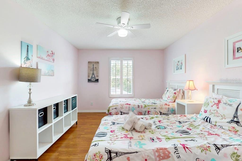 Image 29 of 71 For 8545 La Isla Drive