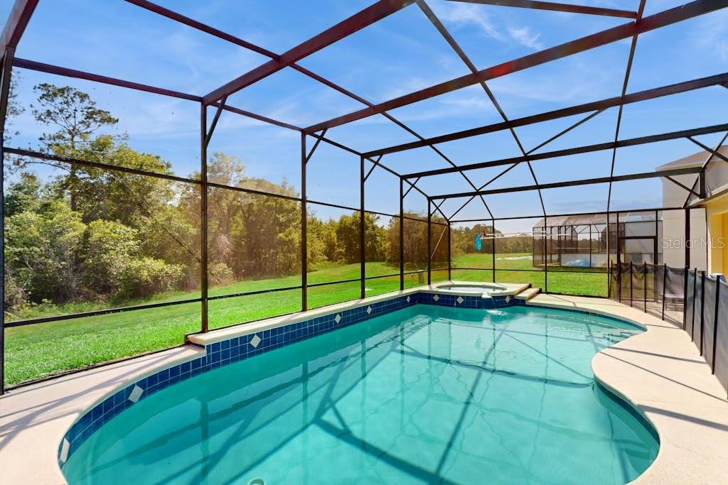 Image 5 of 71 For 8545 La Isla Drive