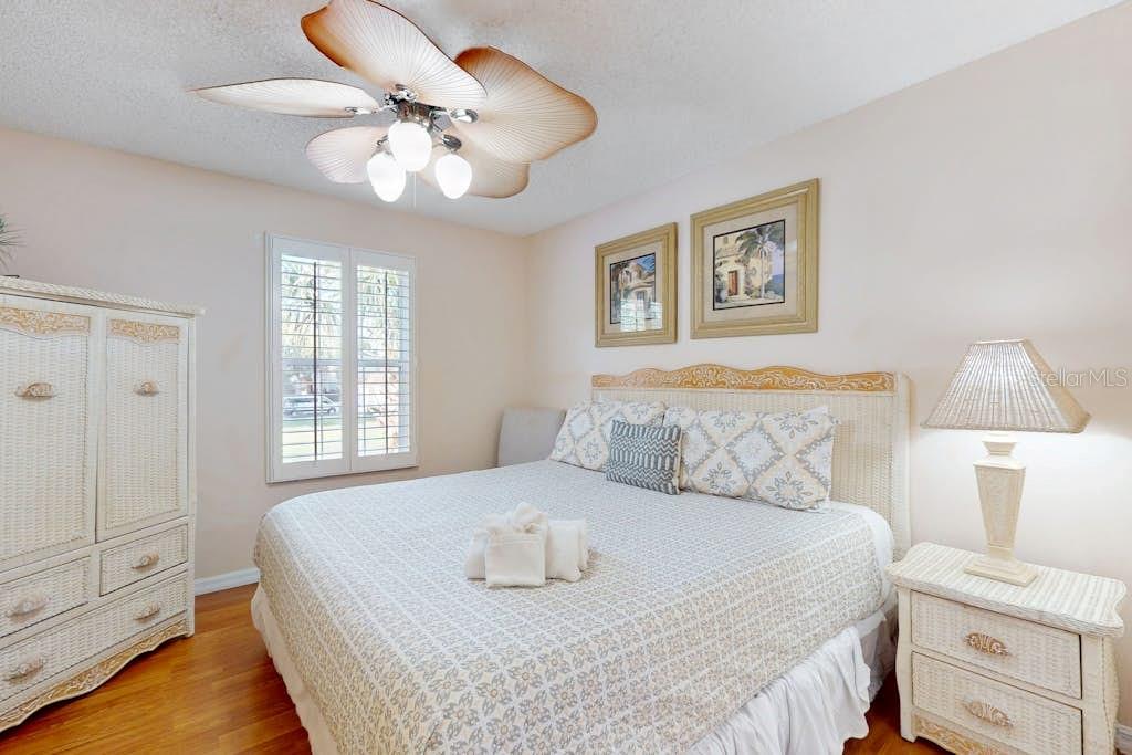 Image 9 of 71 For 8545 La Isla Drive