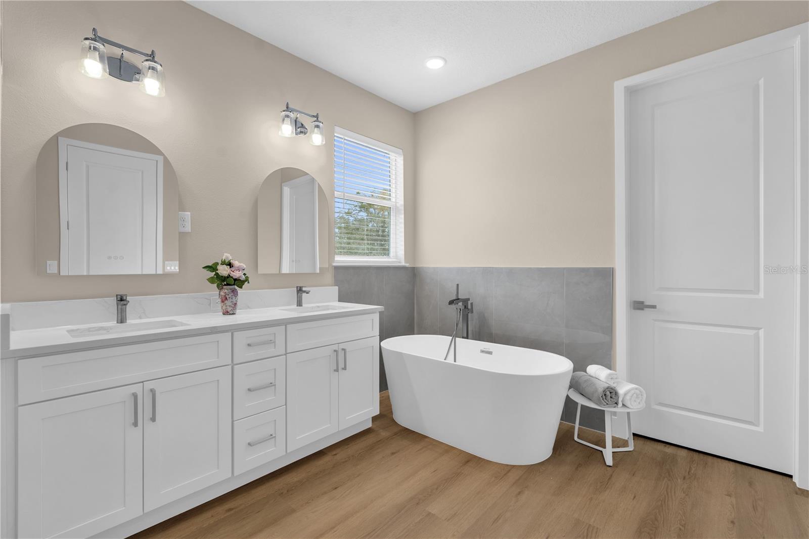 Image 27 of 37 For 2008 River Hawk Loop