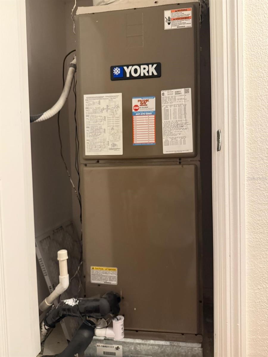 Image 10 of 14 For 4132 Hunters Park Lane