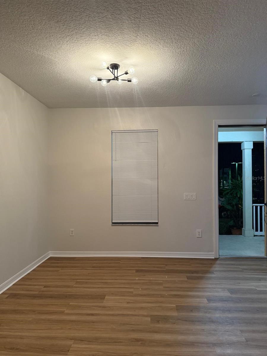 Image 6 of 14 For 4132 Hunters Park Lane