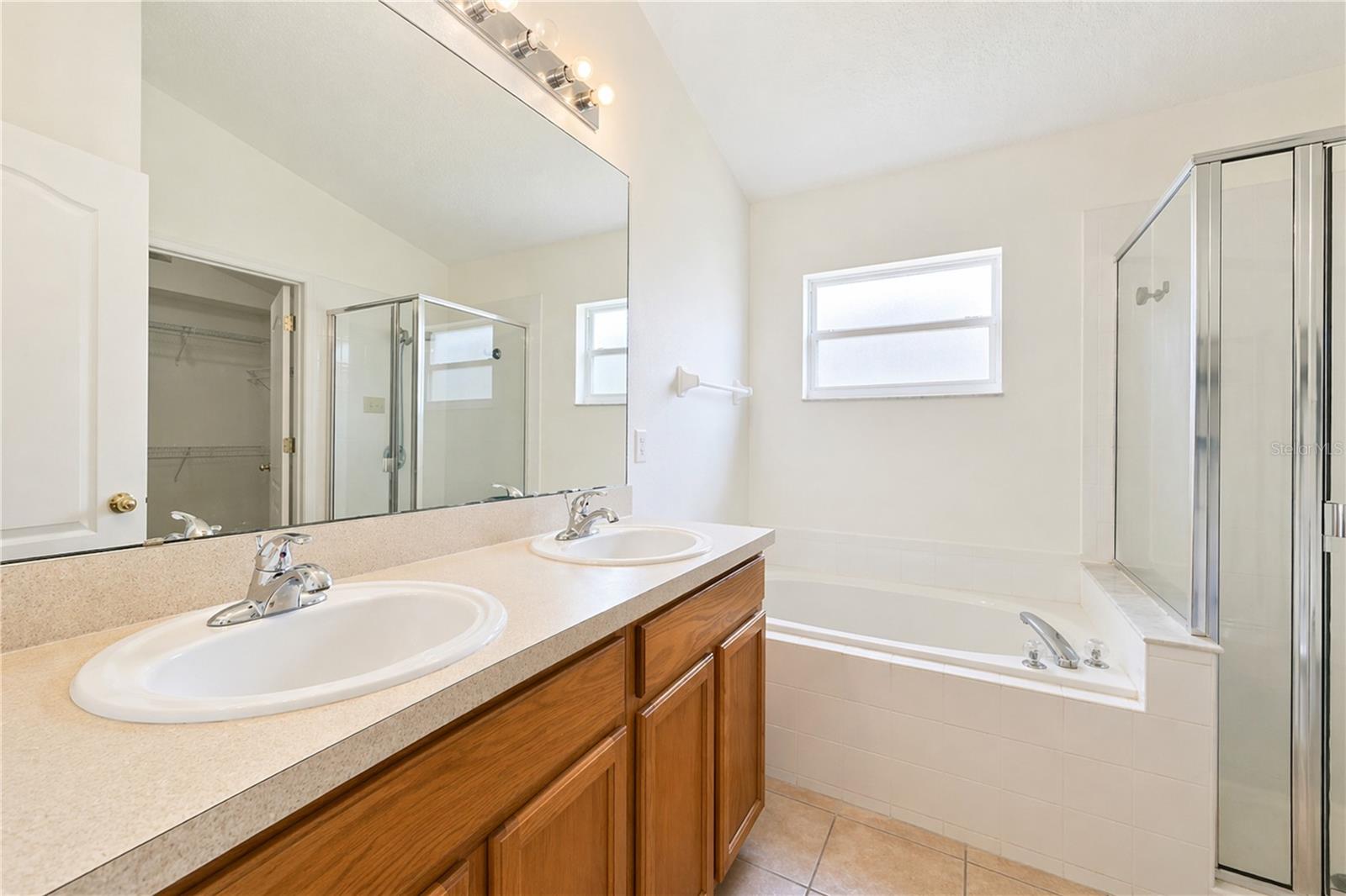 Image 24 of 33 For 2281 Oakington Street