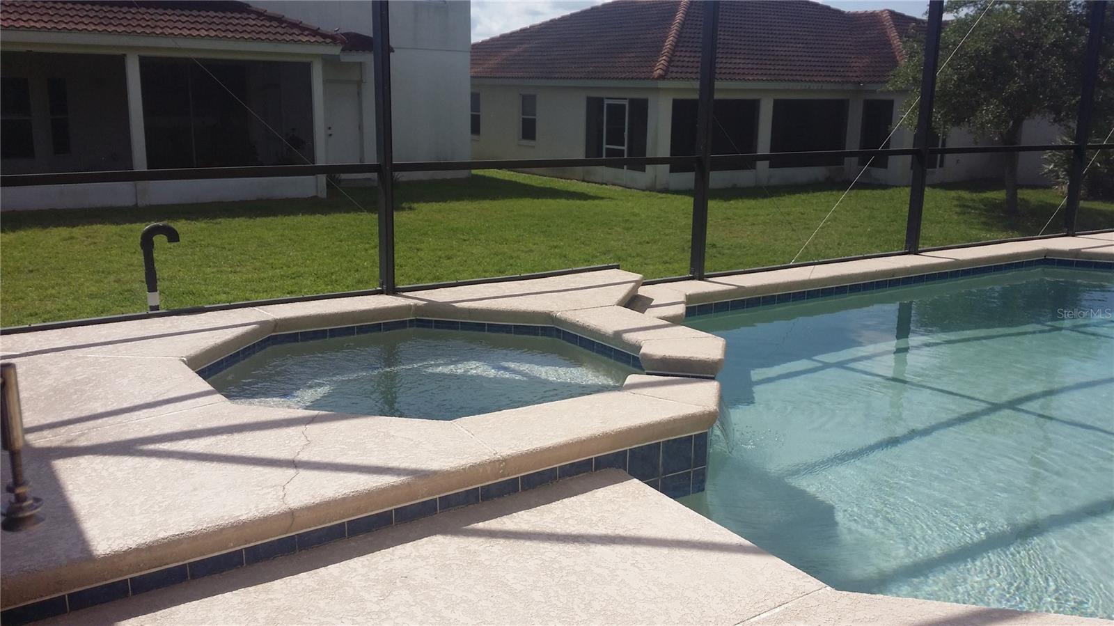 Image 6 of 6 For 3017 Camino Real Drive S