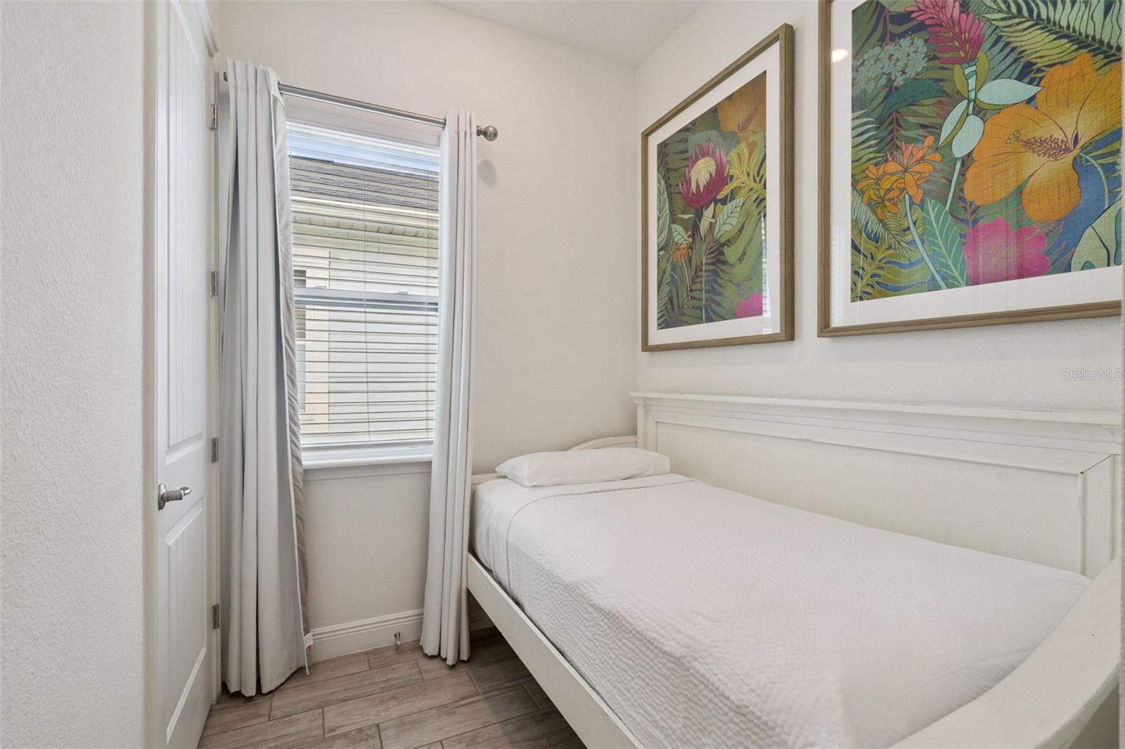 Image 14 of 49 For 8059 Knee Deep Road