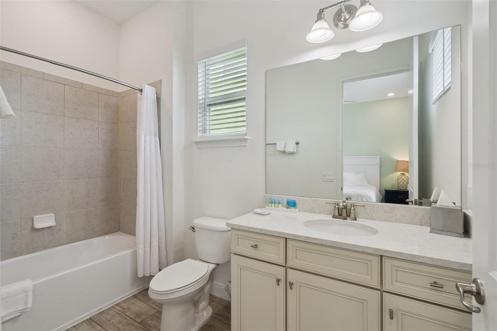 Image 18 of 49 For 8059 Knee Deep Road