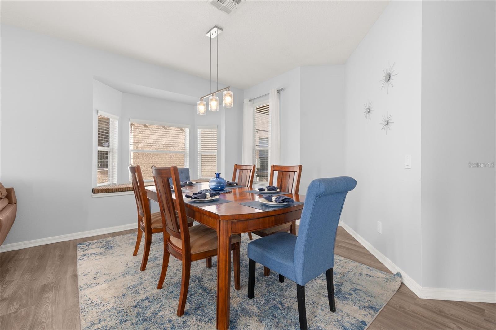 Image 11 of 98 For 986 Orange Cosmos Boulevard