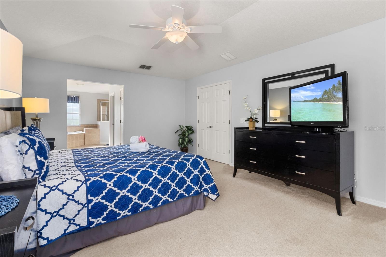 Image 30 of 98 For 986 Orange Cosmos Boulevard