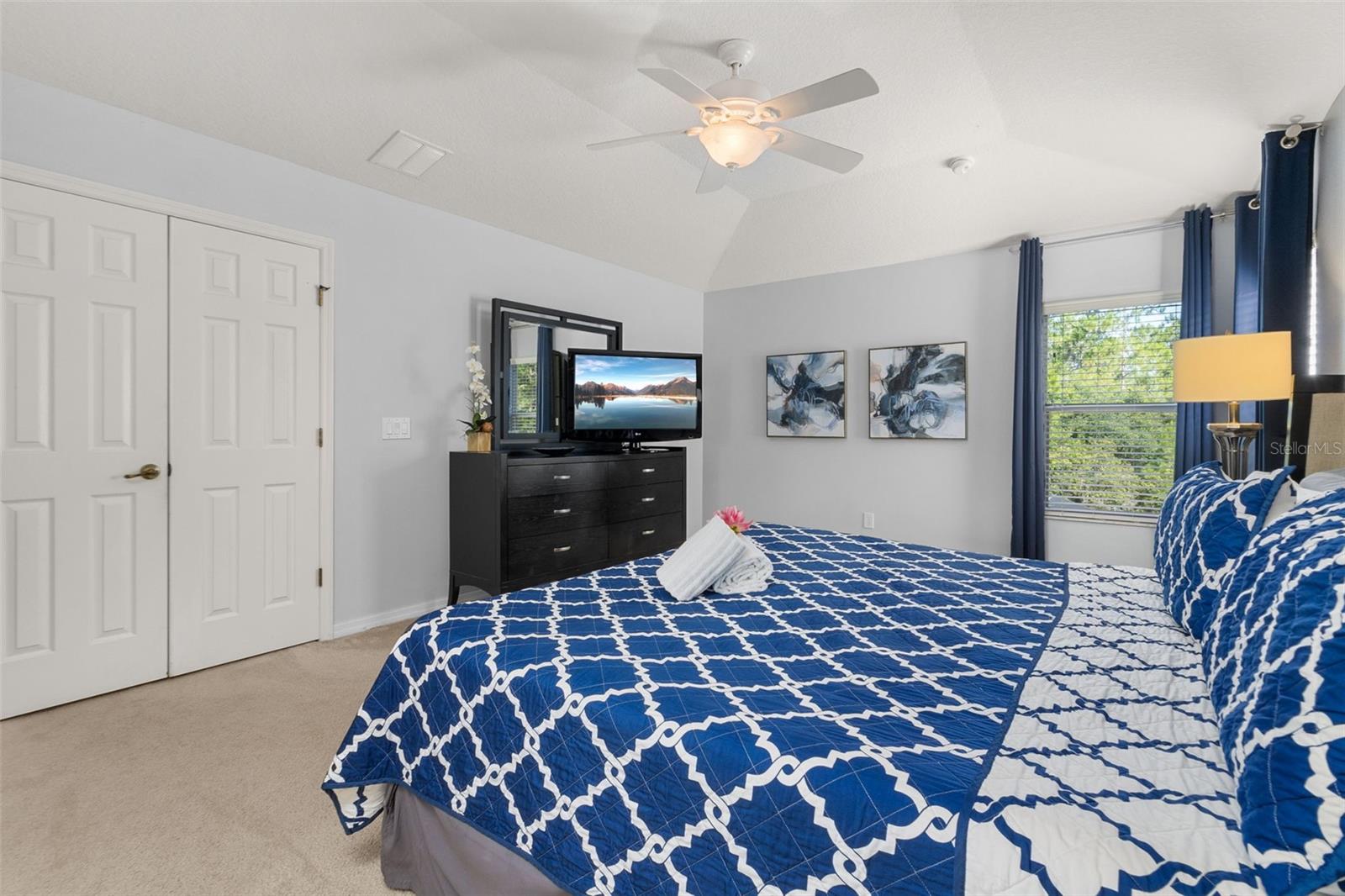 Image 32 of 98 For 986 Orange Cosmos Boulevard