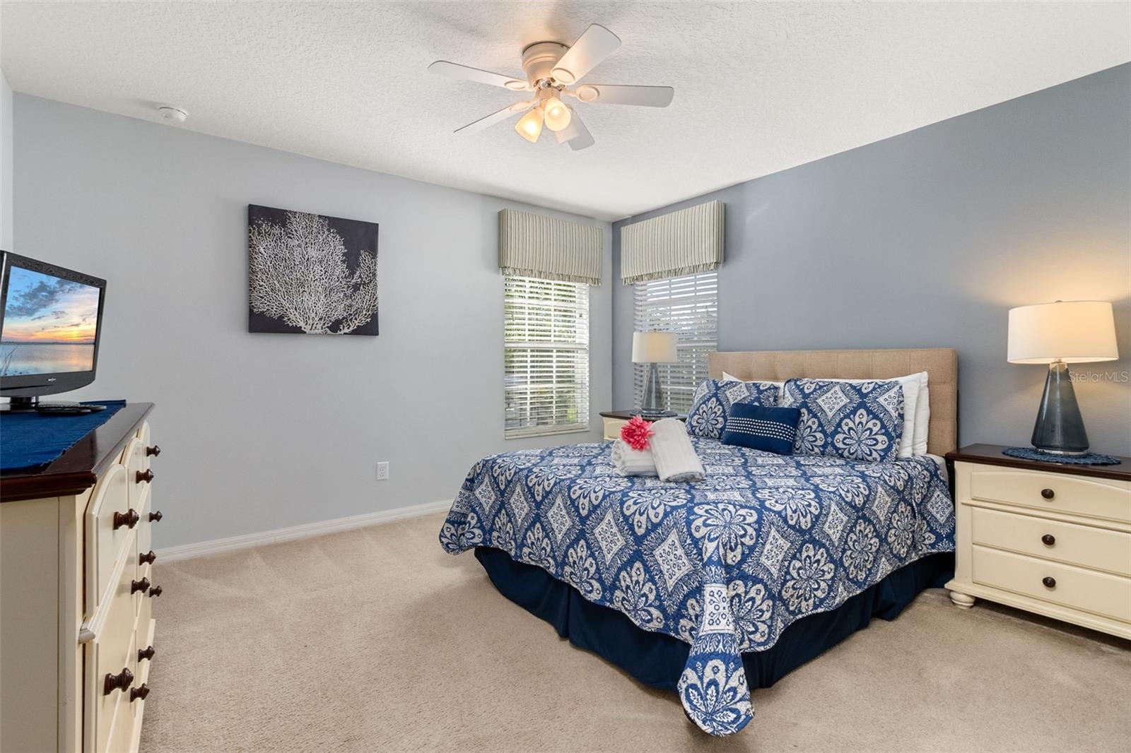 Image 40 of 98 For 986 Orange Cosmos Boulevard