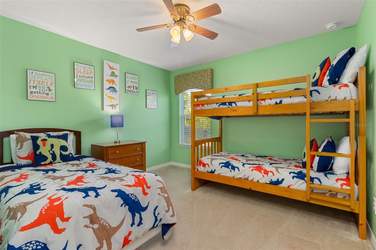 Image 43 of 98 For 986 Orange Cosmos Boulevard