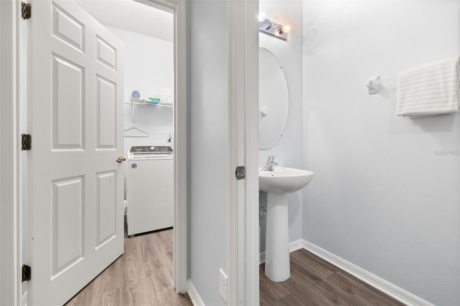 Image 49 of 98 For 986 Orange Cosmos Boulevard