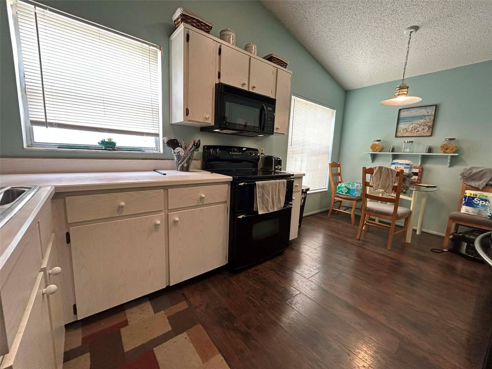 Image 8 of 28 For 3155 Smoke Signal Circle