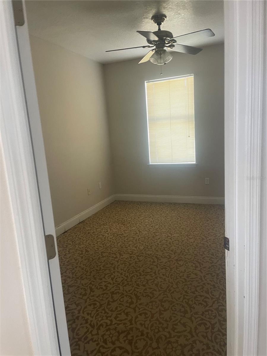 Image 10 of 25 For 322 Dundee Drive