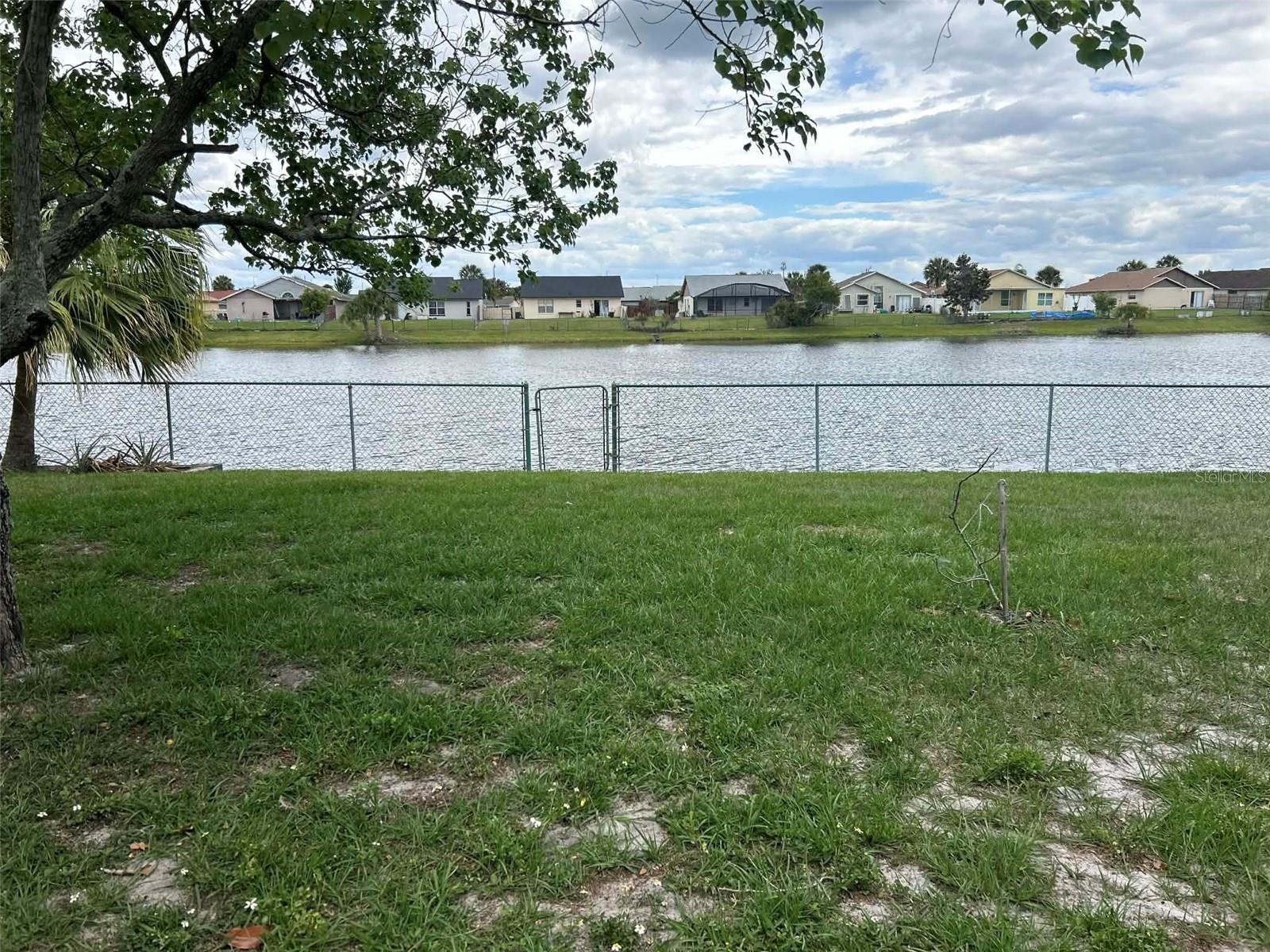 Image 3 of 15 For 3165 Smoke Signal Circle