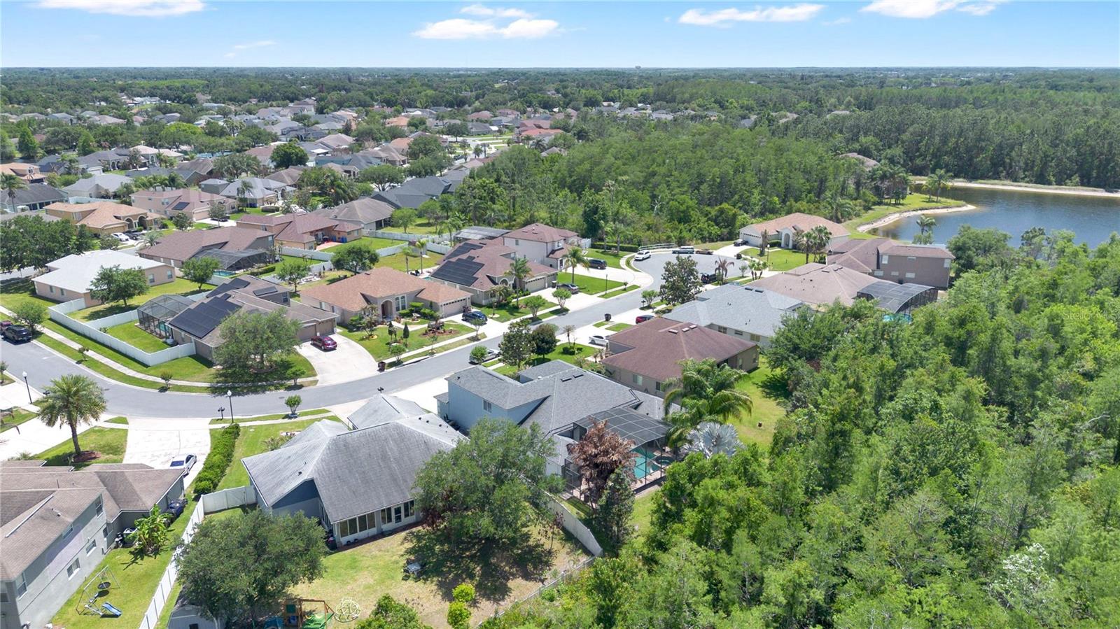 Image 32 of 37 For 4011 Chippewa Court