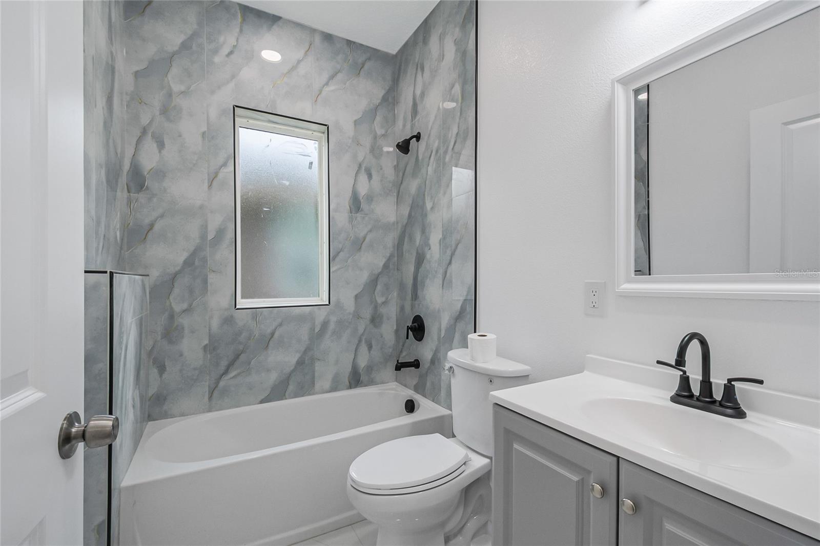 Image 12 of 34 For 441 Jefferson Street