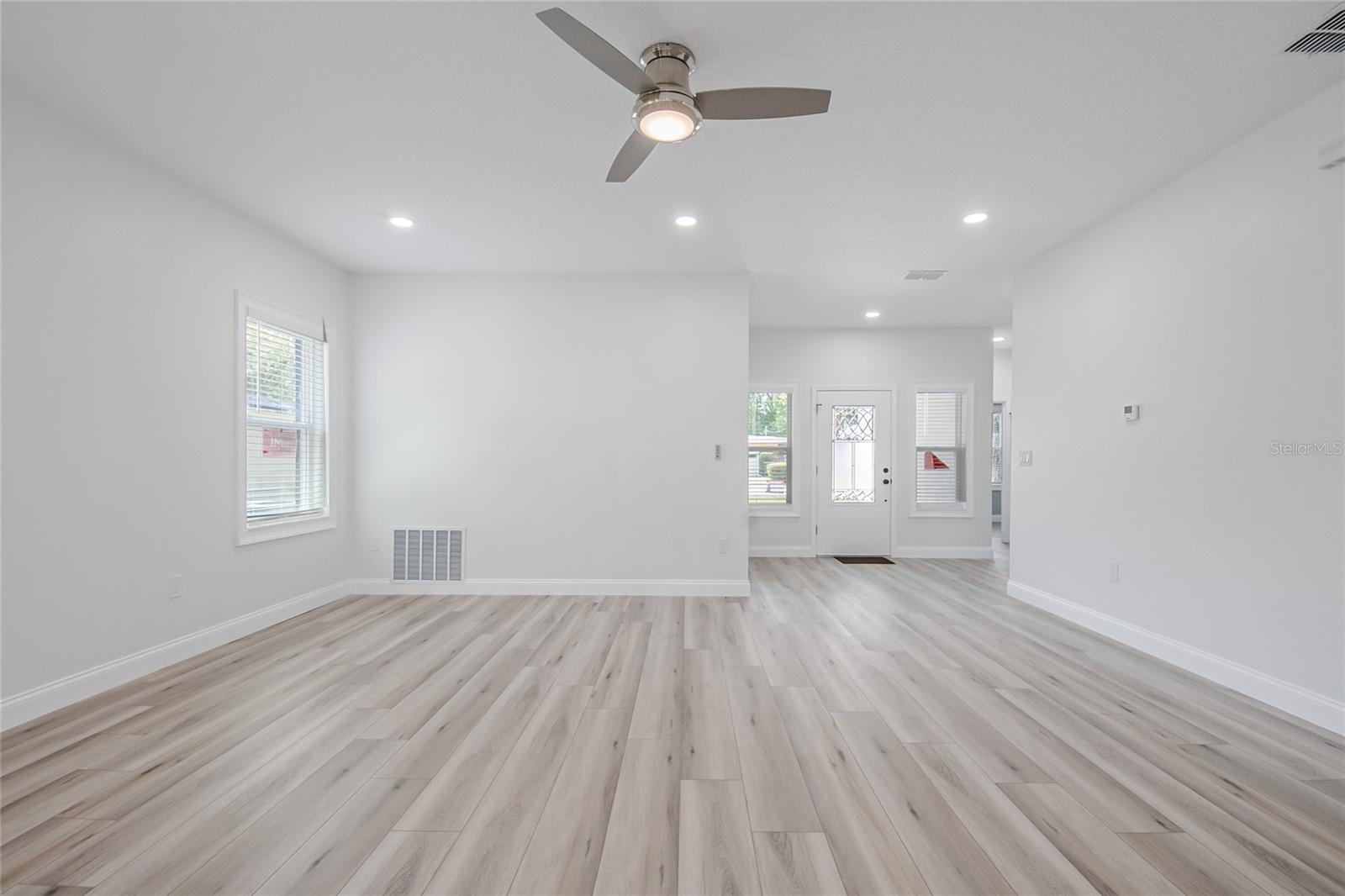 Image 17 of 34 For 441 Jefferson Street