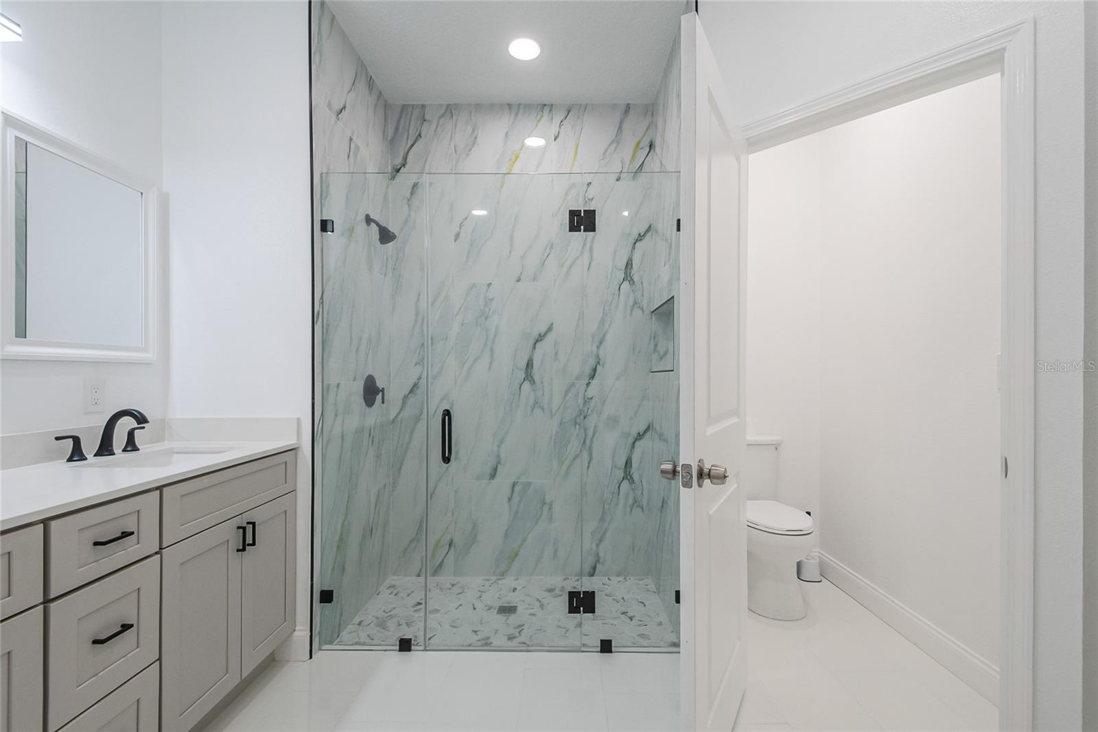 Image 25 of 34 For 441 Jefferson Street