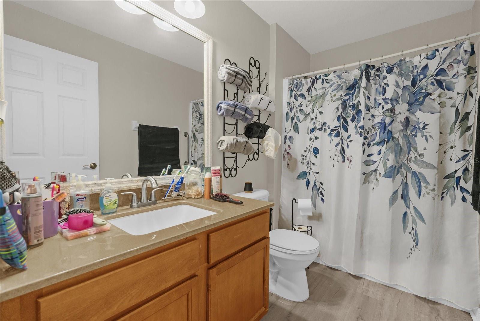 Image 21 of 30 For 4630 Sandhurst Street