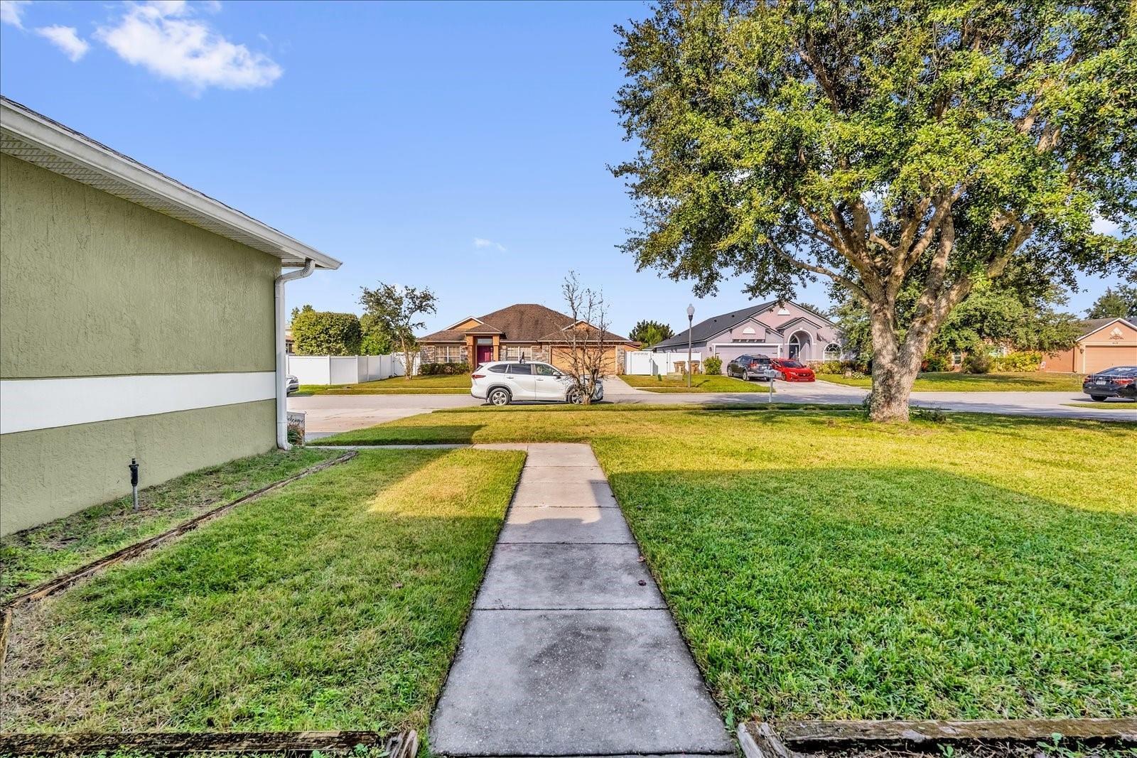 Image 3 of 30 For 4630 Sandhurst Street