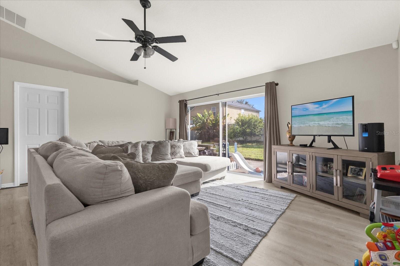 Image 5 of 30 For 4630 Sandhurst Street