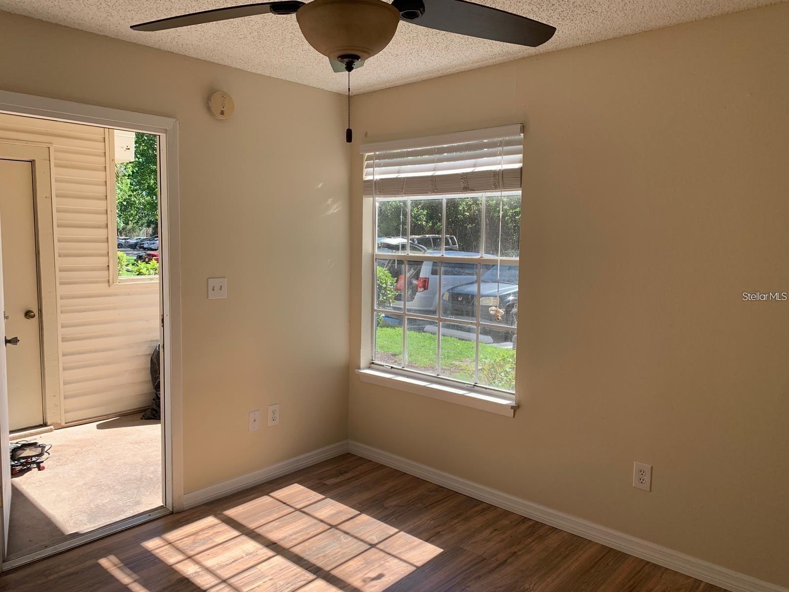 Image 11 of 14 For 1940 Lake Atriums Circle 92