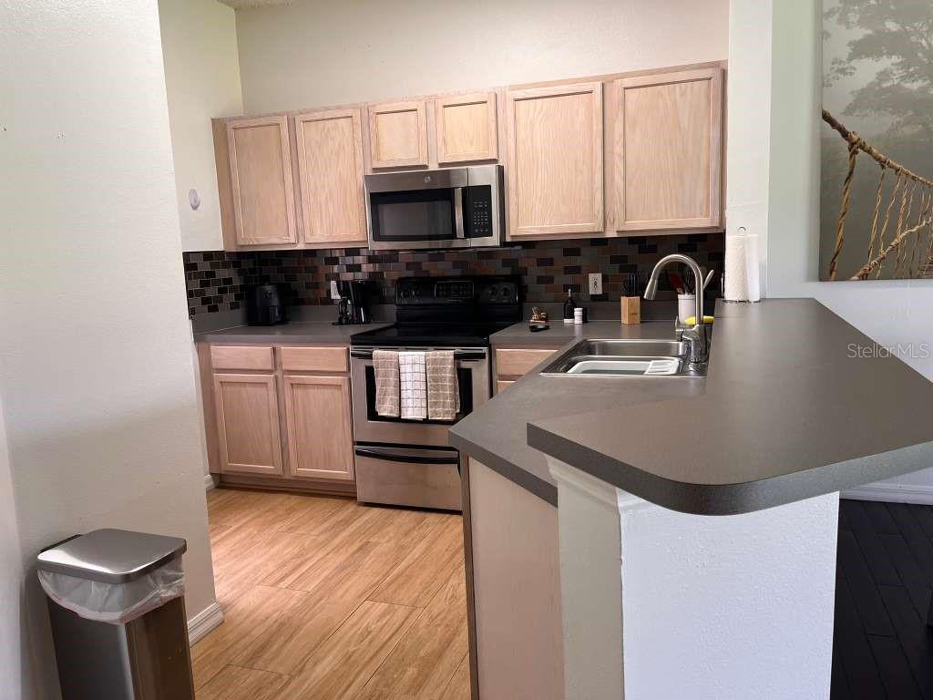 Image 19 of 20 For 932 Park Terrace Circle