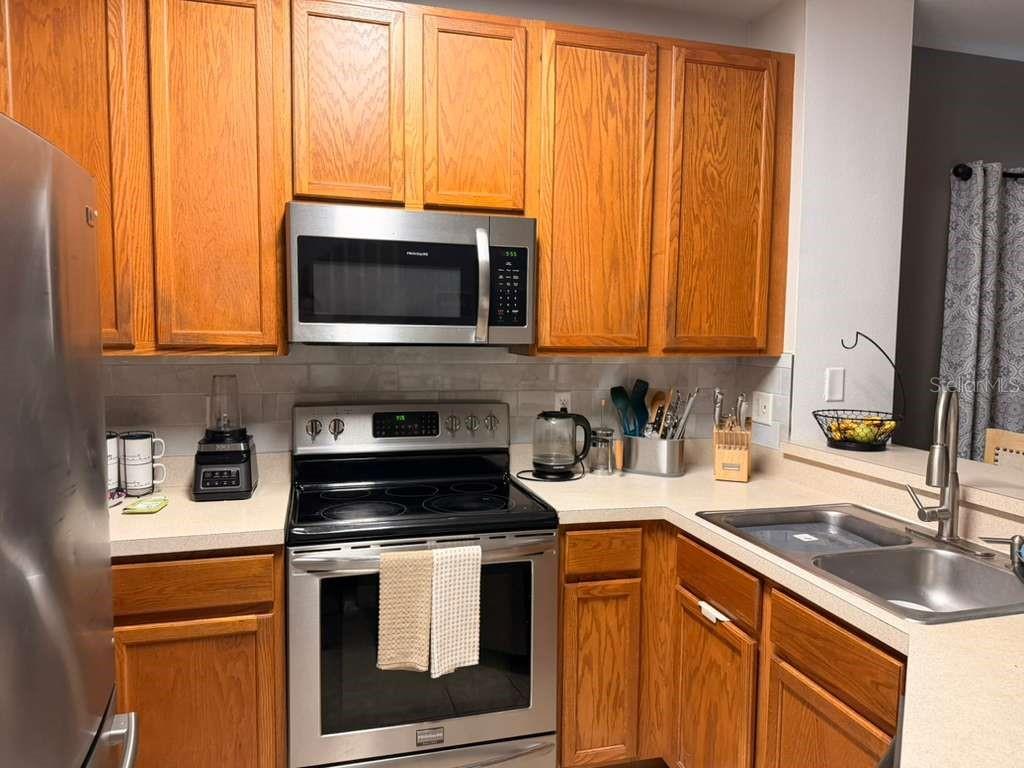 Image 4 of 19 For 13527 Daniels Landing Circle