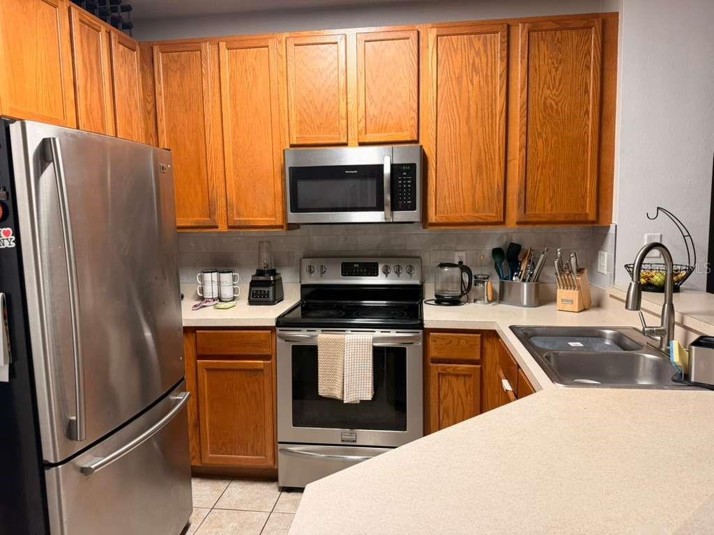 Image 5 of 19 For 13527 Daniels Landing Circle