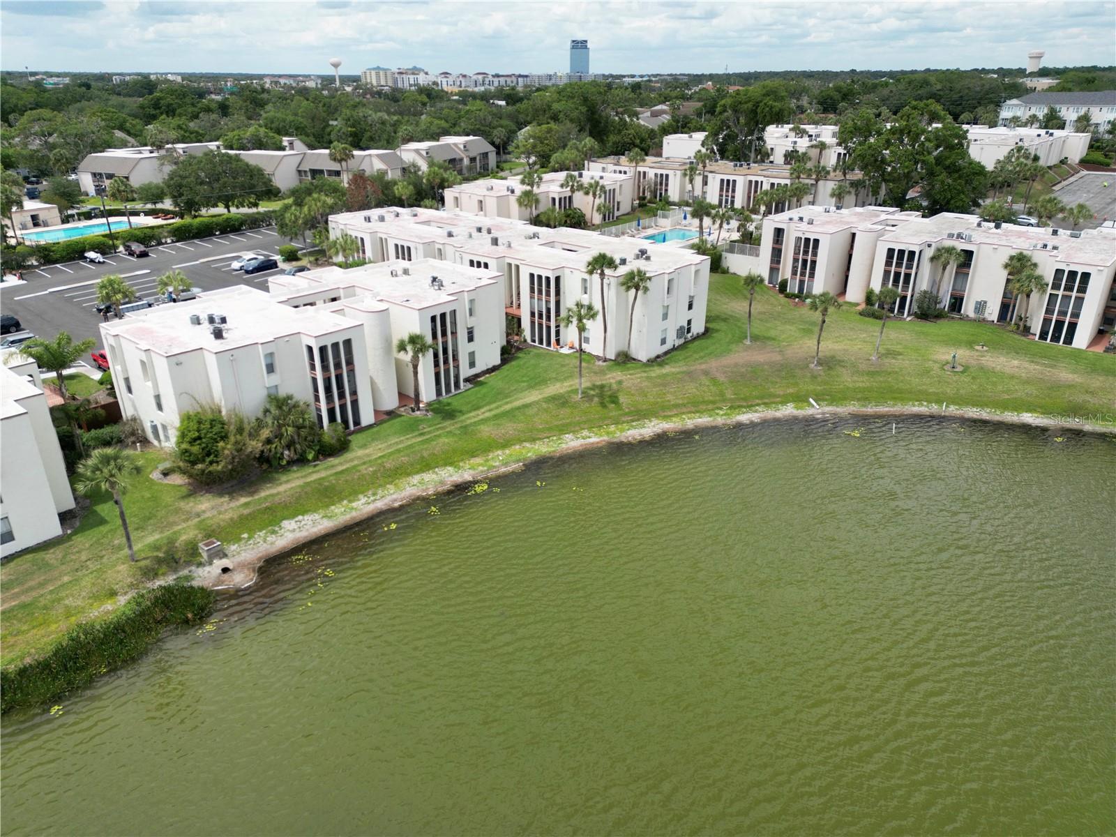 Image 21 of 27 For 524 Orange Drive 11