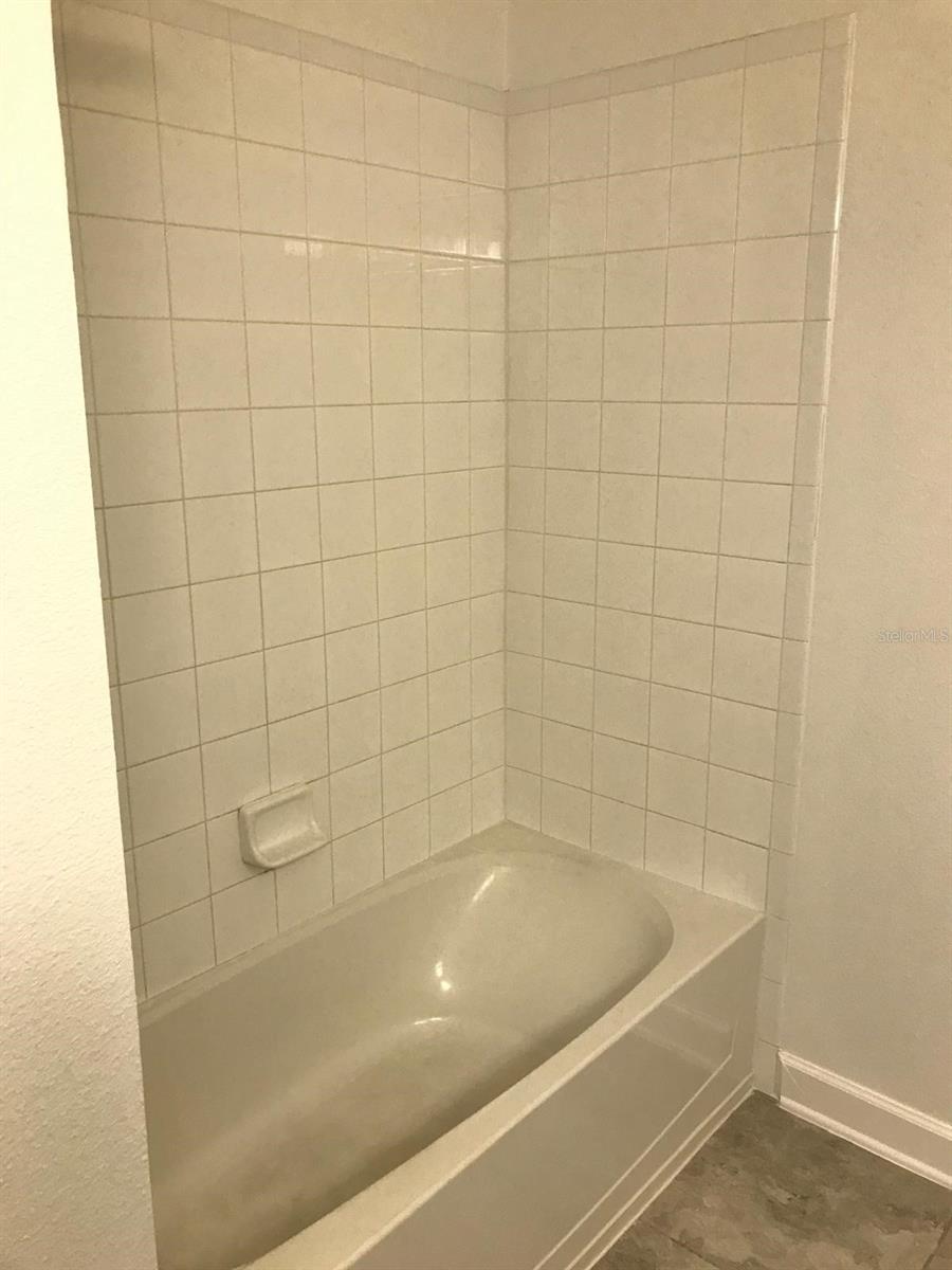 Image 32 of 38 For 3348 Rodrick Circle