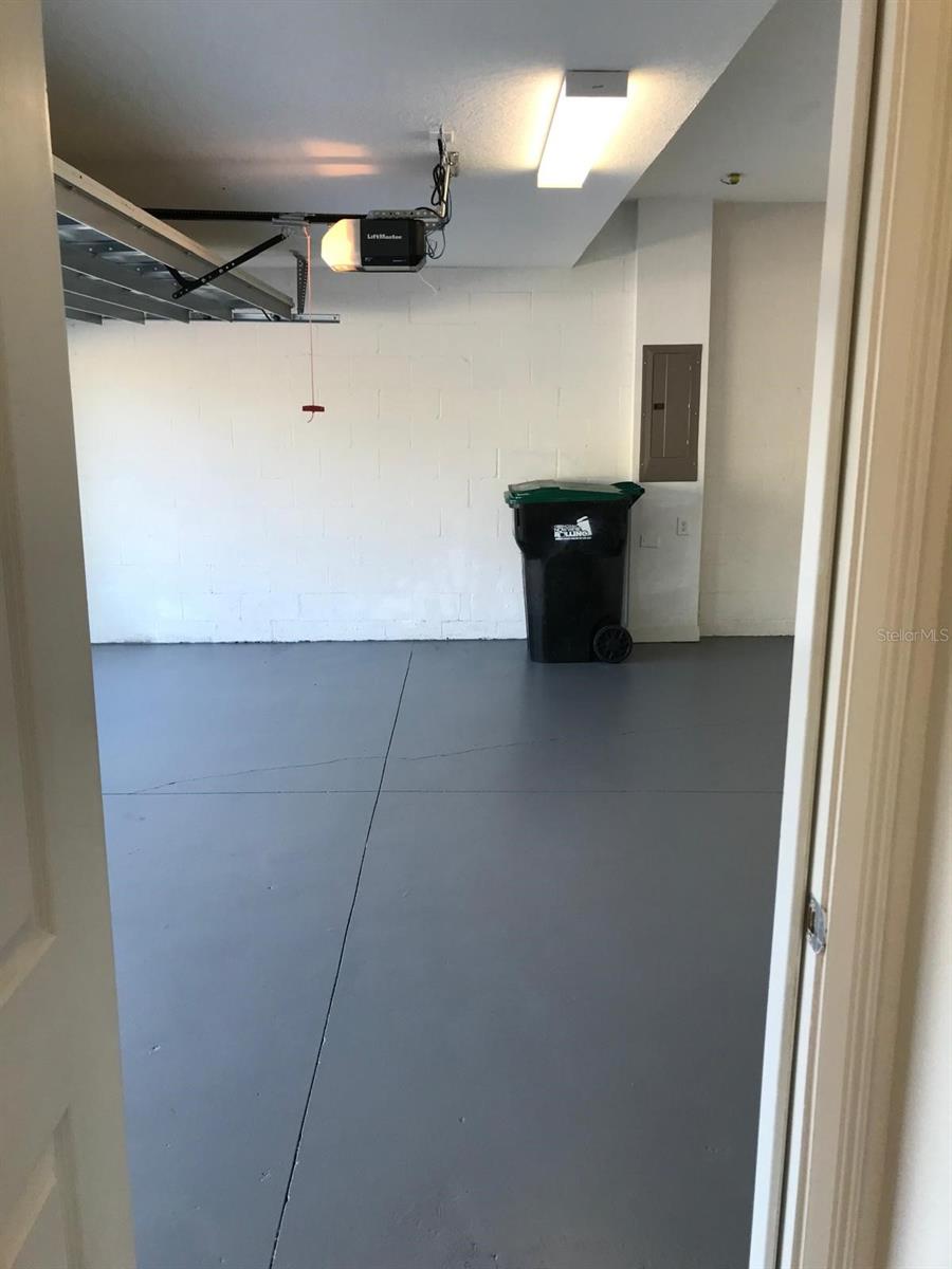 Image 34 of 38 For 3348 Rodrick Circle