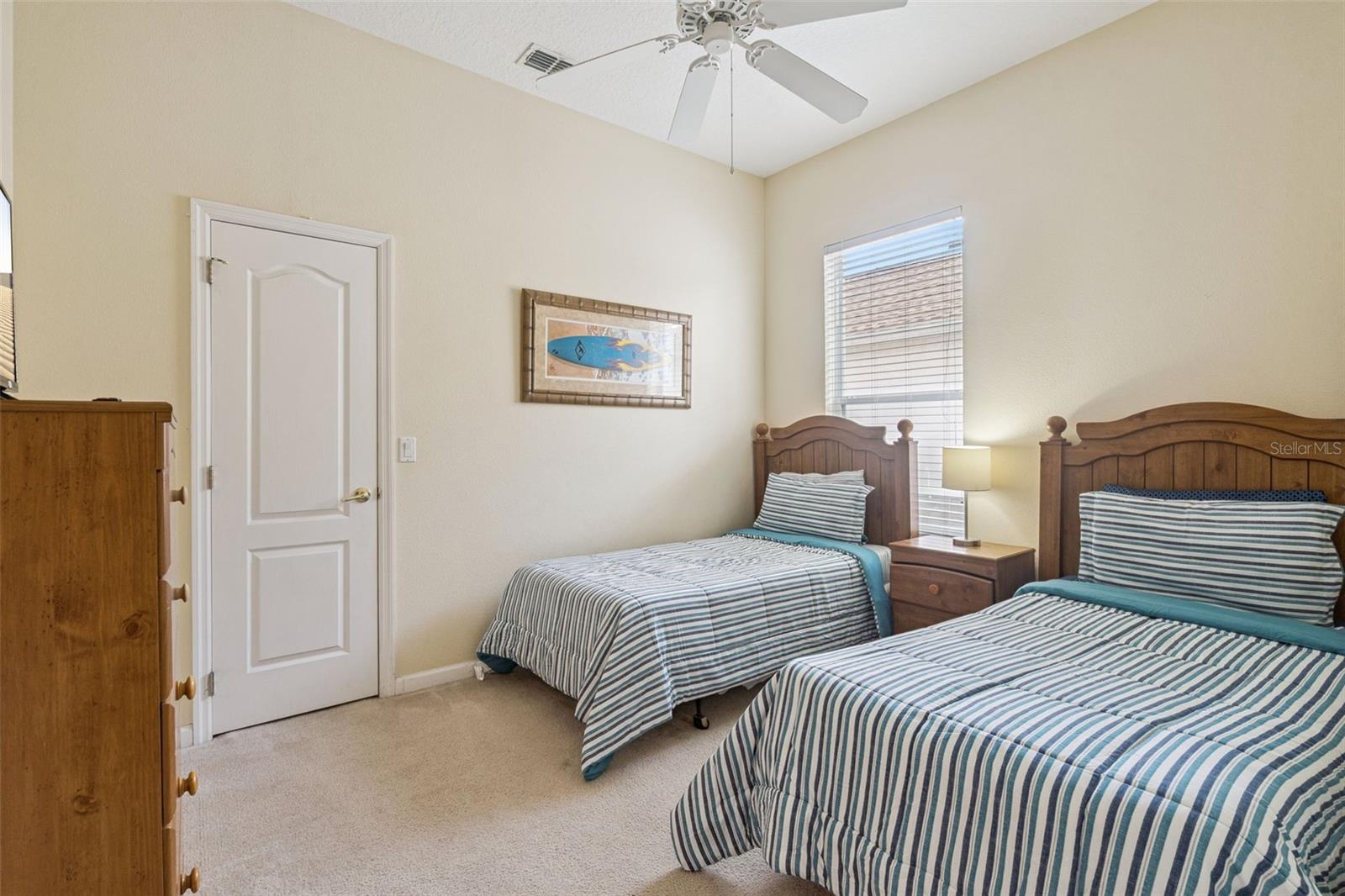 Image 19 of 51 For 117 Hampton Drive