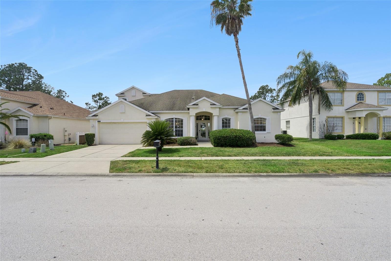 Image 3 of 51 For 117 Hampton Drive