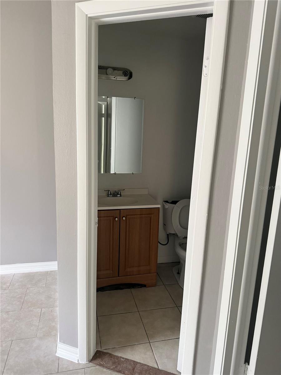 Image 12 of 14 For 1948 Lake Atriums Circle 133