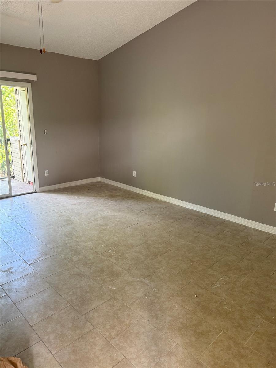 Image 5 of 14 For 1948 Lake Atriums Circle 133